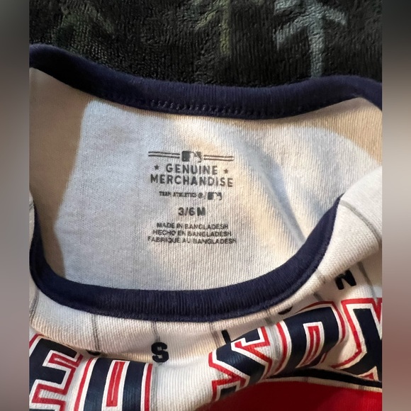 Set of 3 | (2) Boston Red Sox Onesies & (1) UCLA Bruins Onesie | 3-6 mos - Picture 8 of 12